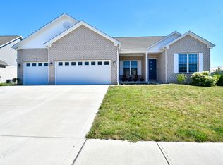 9352 Thames Dr, Avon, IN 46123