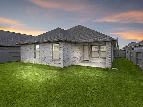 4th image of 2415 Honeyberry Shrub Dr