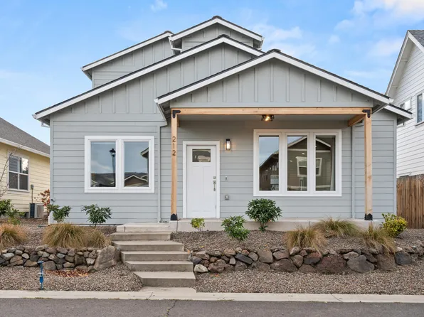 212 Willow Way, Talent, OR 97540