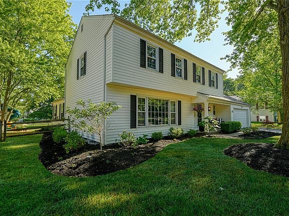 2nd image of 41 Nantucket Dr