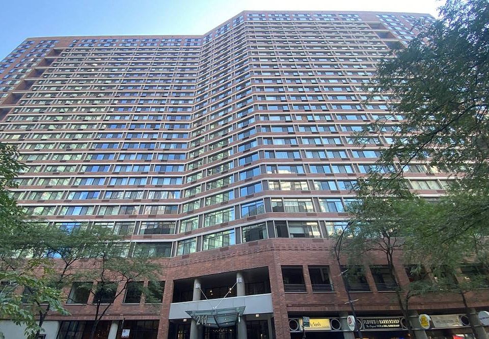 1st image of 211 E Ohio St APT 1723