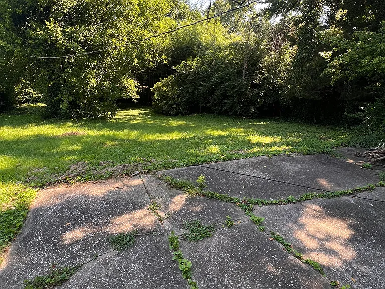 1965 Park Ln — Photo 2
