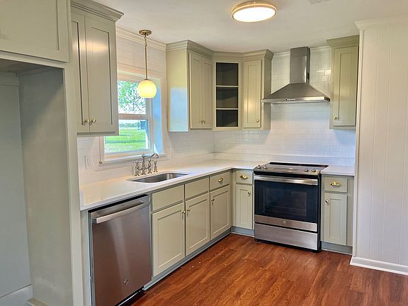 4th image of 8336 S Park Ave