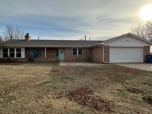 1008 W Grand St, Marlow, OK 73055