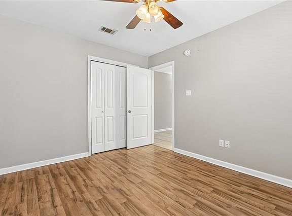 5th image of 3664 Clematis St #B