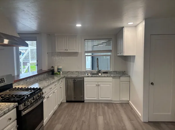 4209 Carnes Rd, Roseburg, OR