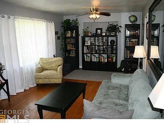 5th image of 239 Diane Dr SE