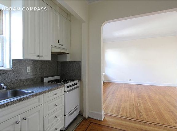 3rd image of 27 E 94th St APT 4C
