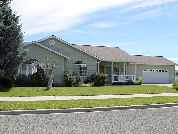 3rd image of 950 Petry Ln