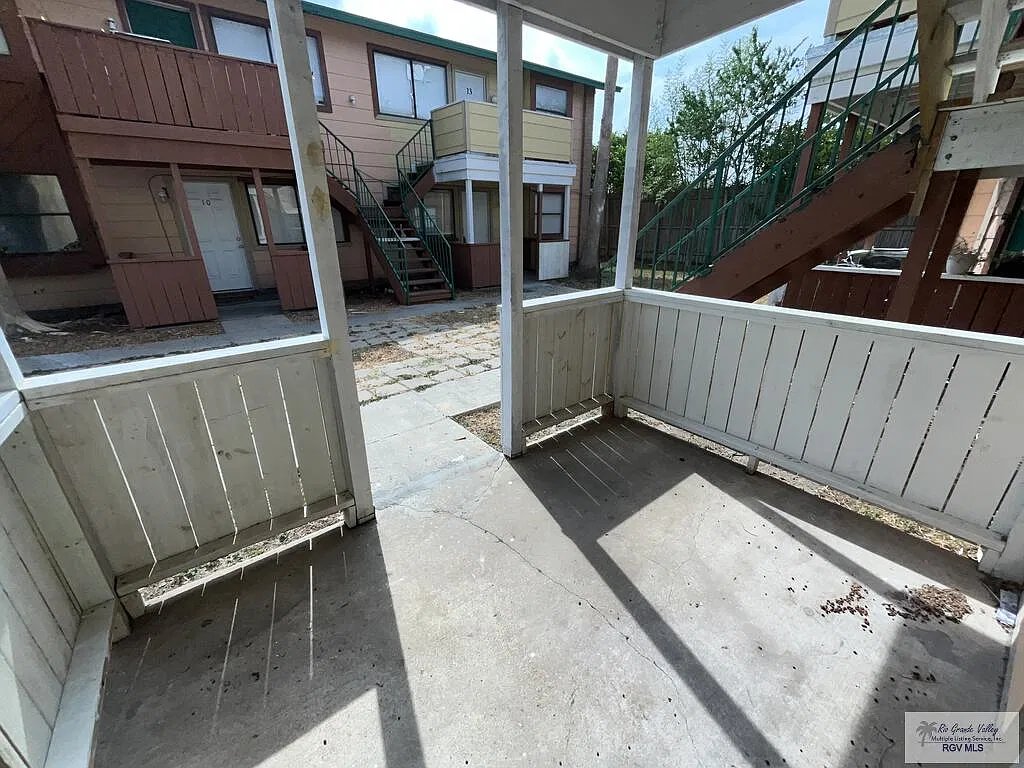 2 bed, 1.0 bath, 900 sqft, $775 — Photo 4