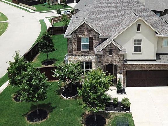 3rd image of 10512 Helen Dr