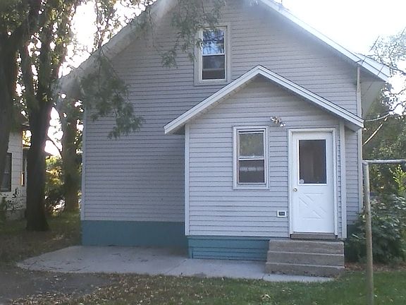 3rd image of 304 21st Ave N