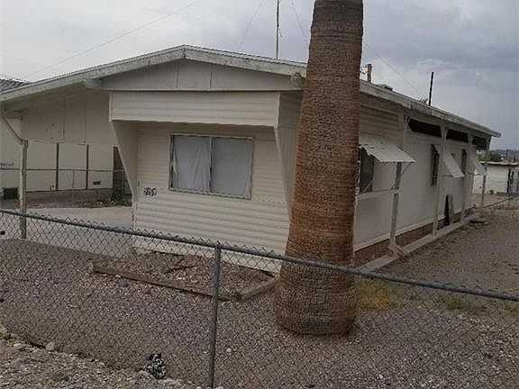 3rd image of 2399 5th St