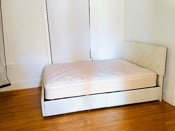 5th image of 85 Harlem St APT 2