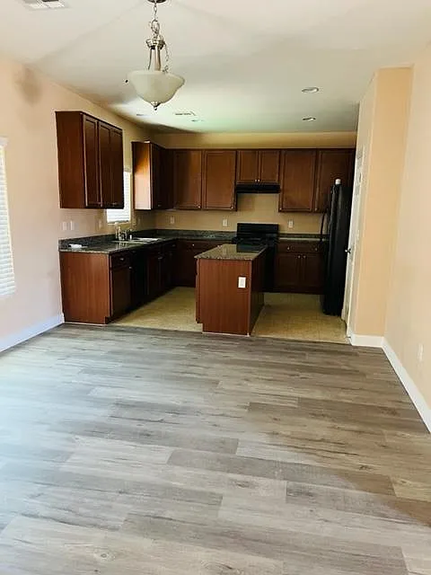 5722 S Tioga Way — Photo 3