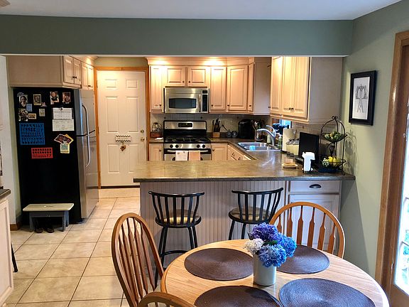 2nd image of 2522 N Tracy Dr