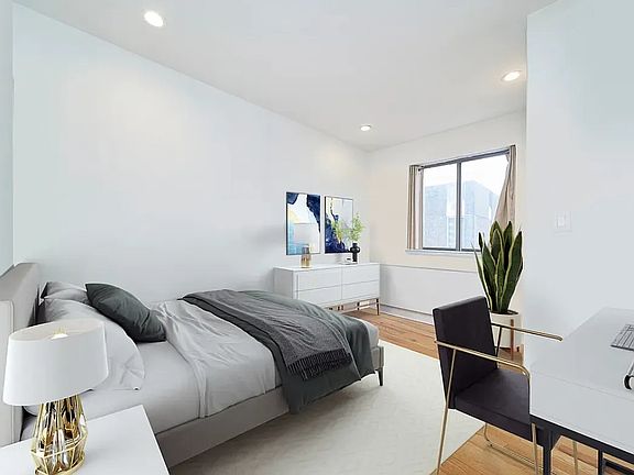 5th image of 312 E 30th St APT 13E
