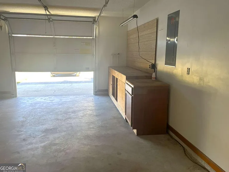 603 Plantation Village Dr — Photo 32
