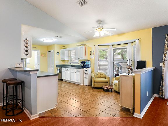 4th image of 3164 CROWN HAVEN Street