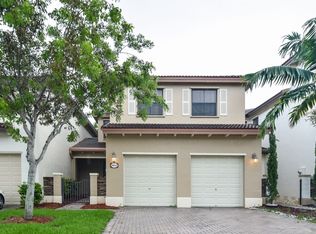 8952 SW 228th Ln, Miami, FL 33190