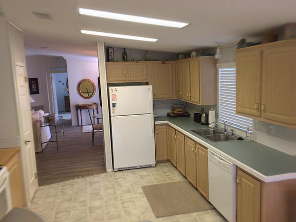 3rd image of 8036 SE Meadowlark Lane