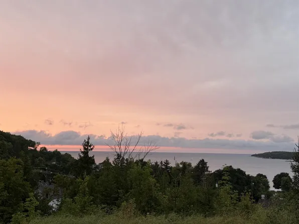 10609 Shore View Place #102/402, Sister Bay, WI 54234