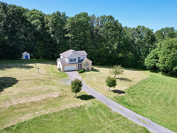 4th image of 450 Nagle Rd