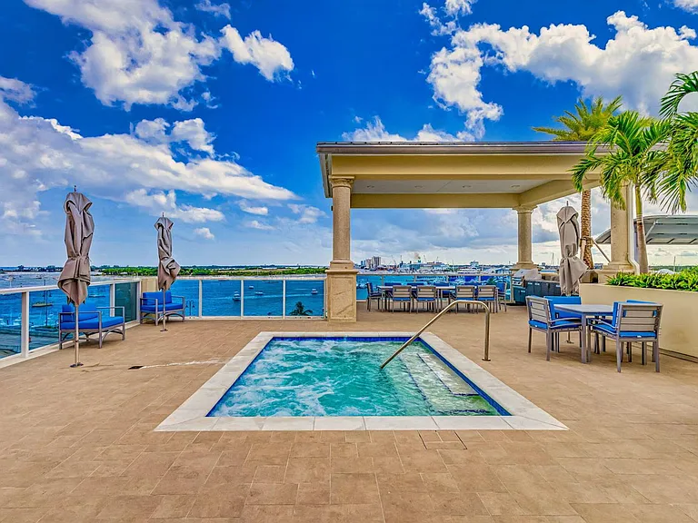 2650 Lake Shore Dr #2303 — Photo 37