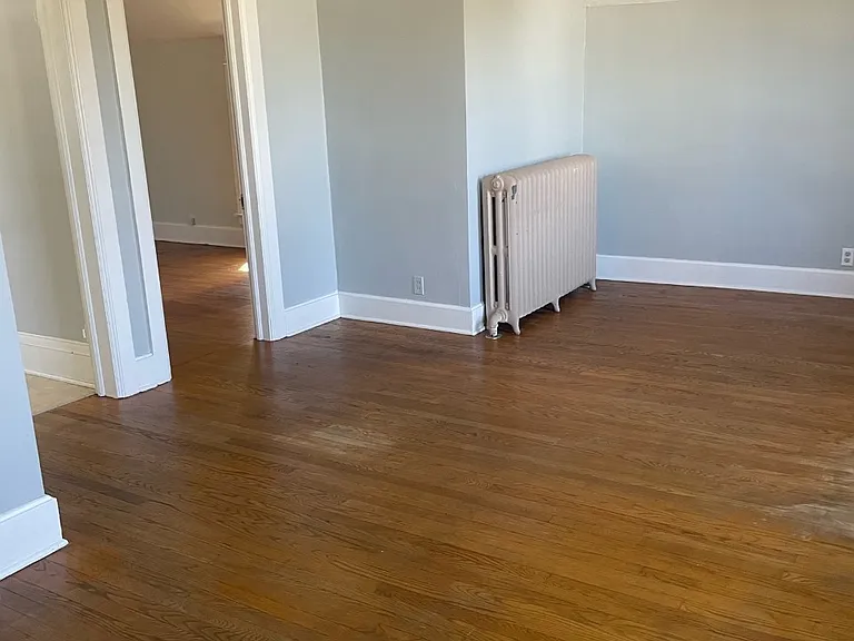 1015 Madison St — Photo 6