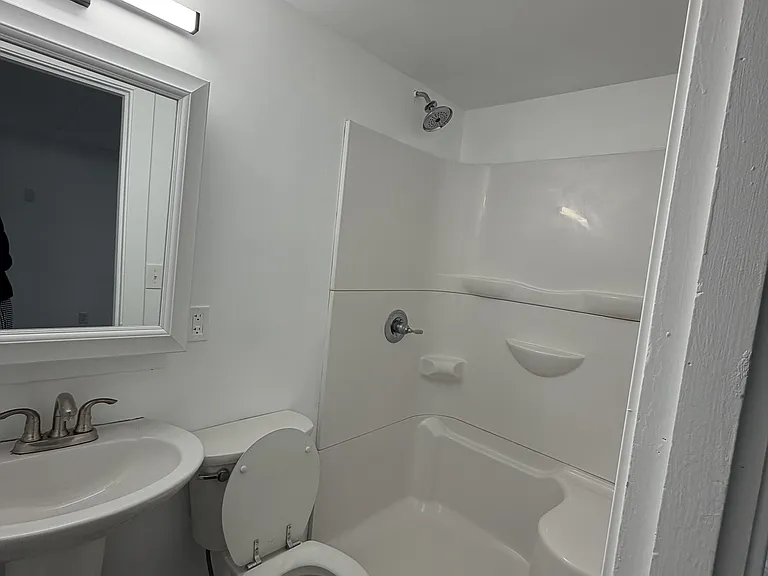 103 E Driscoll Dr #7 — Photo 6