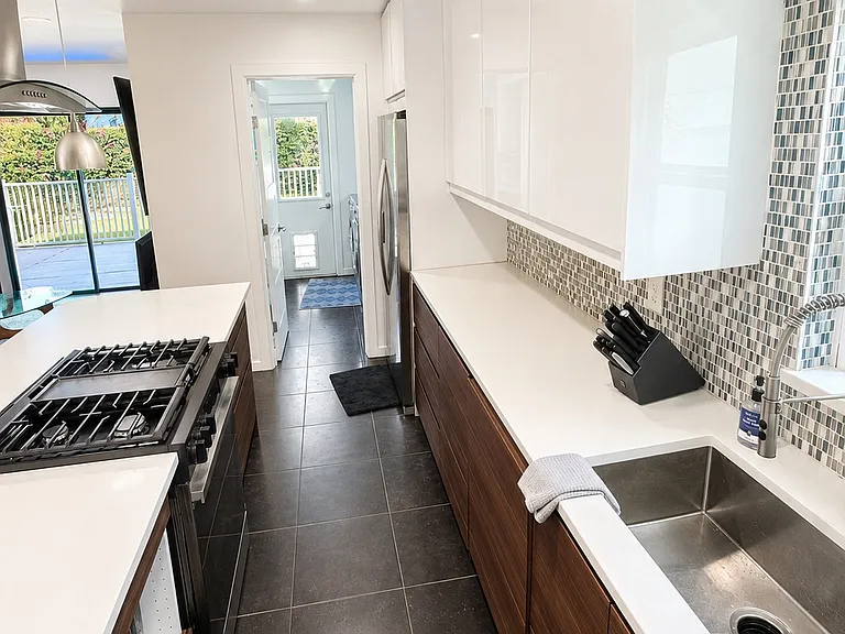 5210 Pershing St — Photo 12
