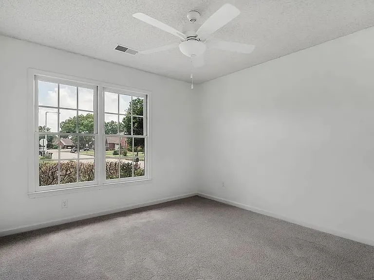 1179 Scarlet Tanager Ln — Photo 10