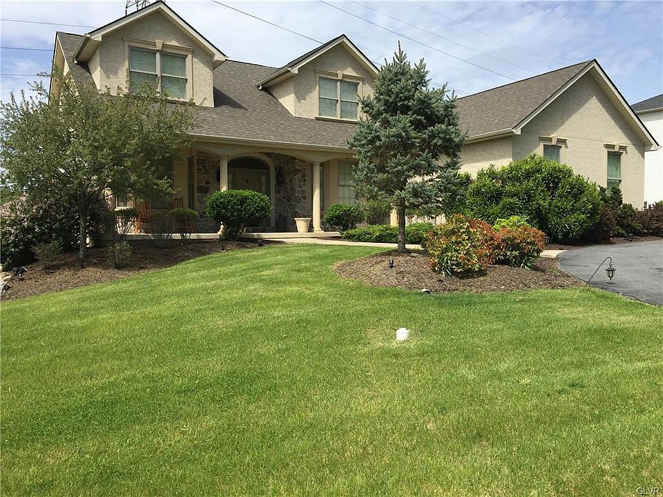 1st image of 298 Lewis Cir