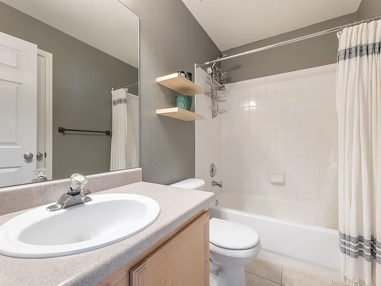 4722 Sutton St — Photo 27
