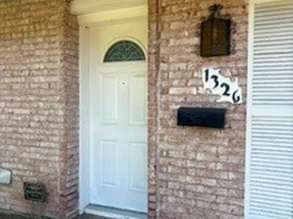 1326 Kingston Dr, Lewisville, TX 75067