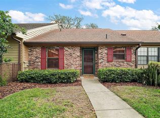 18 Cove Ln, Eustis, FL 32726