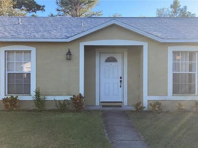 10470 Coconut Grove Ln — Photo 2