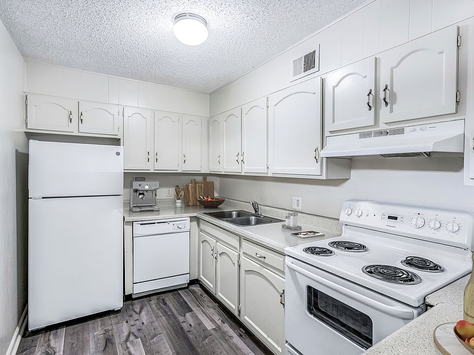 1st image of 12254 La Margie Ave #175