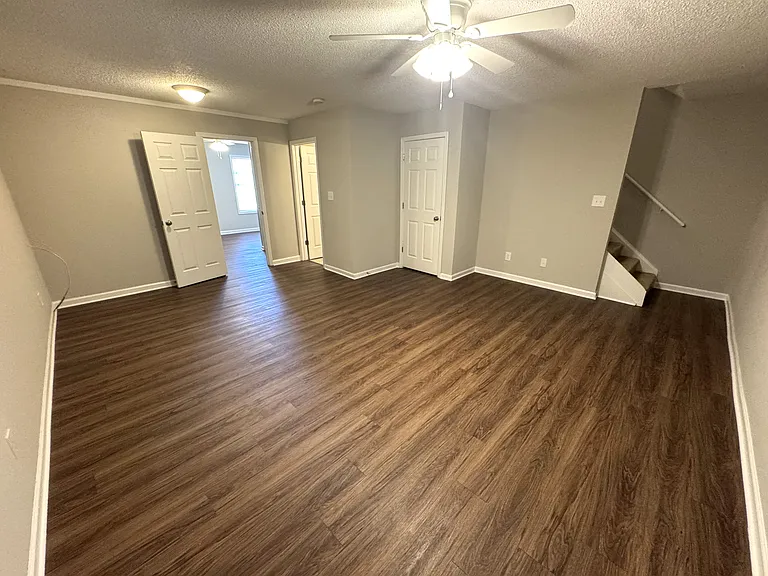 Pineview Townhomes — Photo 32