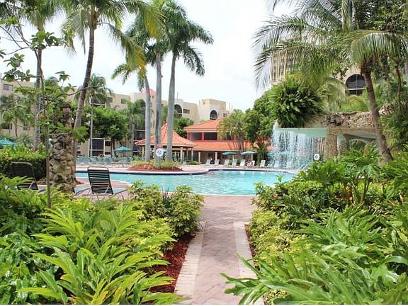 2nd image of 9417 Fontainebleau Blvd #247