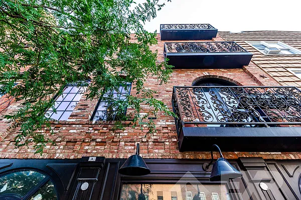 Rented by EXR | media 8