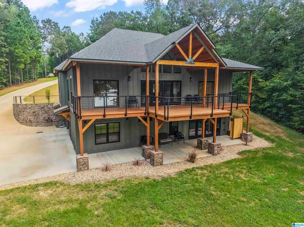 341 Boathouse Cir, Sylacauga, AL 35151