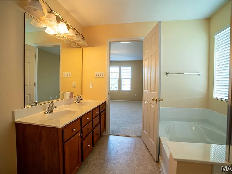 84 Brighton Park Dr — Photo 15