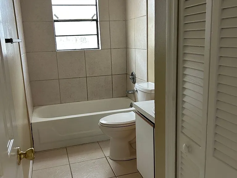2949 N Covington Dr — Photo 16