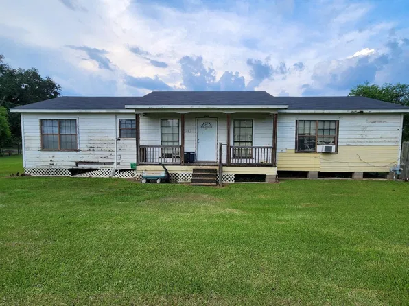 109 Frank Ln, Belle Rose, LA 70341