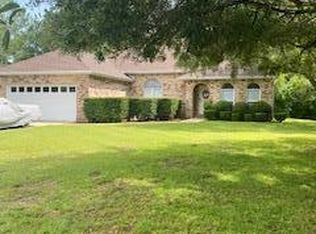 2360 Crescent Rd, Navarre, FL 32566