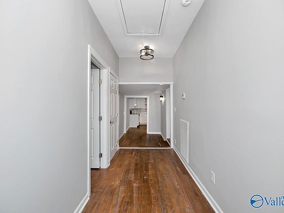 5th image of 707 McCullough Ave NE