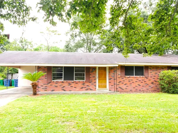 6249 Tennyson Dr, Ocean Springs, MS 39564