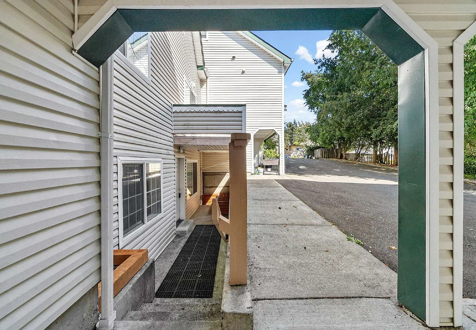 1 bed, 1.0 bath, $1,395 — Photo 4