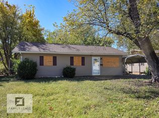 902 Saint Thomas Ln, Cahokia, IL 62206